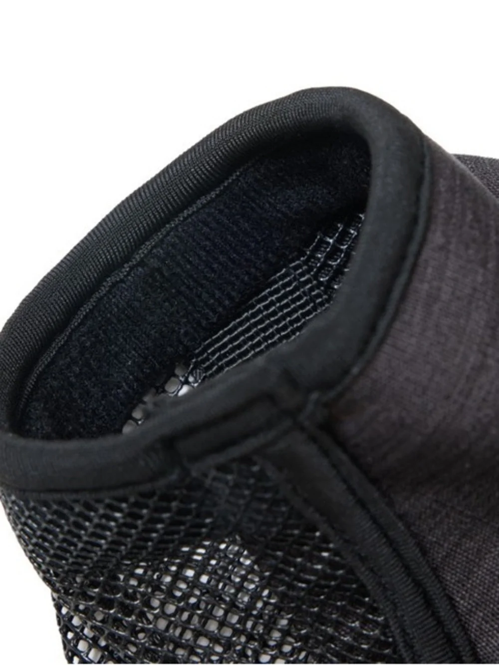 RC Pets Black Dog Muzzle with Mesh*